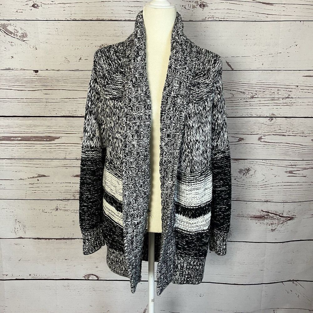 Gap Sweater Womens Small Black White Textured Blocked Milk Global Cardigan